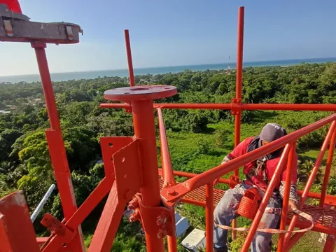 Mounts on the structure